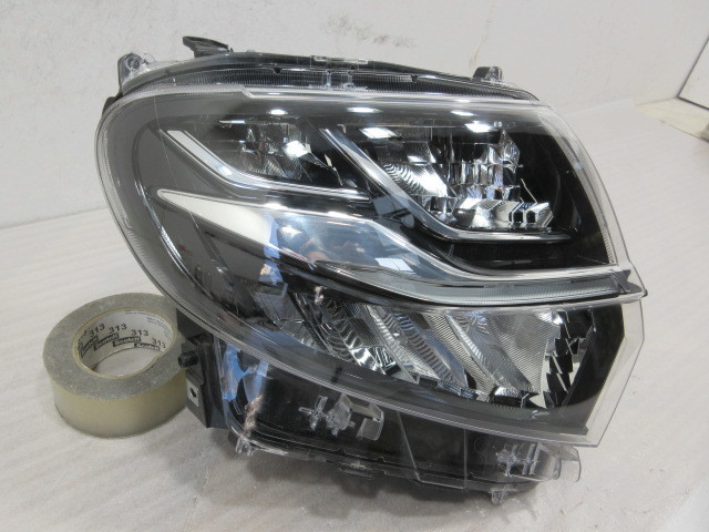 ダイハツ　タント　カスタム　LA650S　純正　LED　右ヘッドライト_画像2