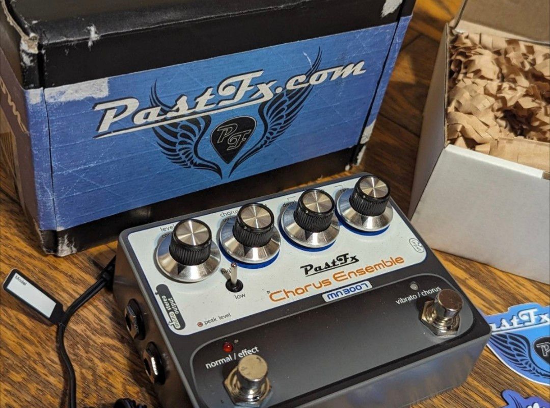 新同品 使用可能ACアダプター付 最高峰 BOSS CE-1クローン 新同品 使用可能ACアダプター付 最高峰 BOSS CE-1クローン