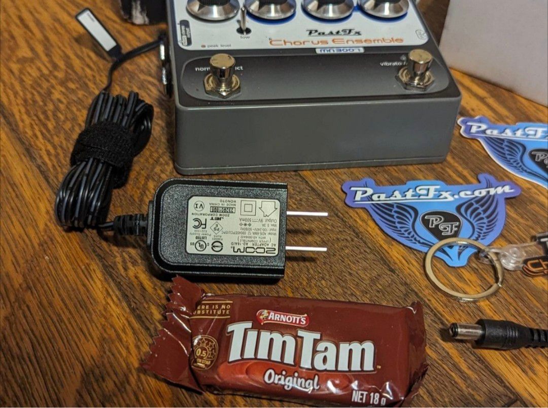 新同品 使用可能ACアダプター付 最高峰 BOSS CE-1クローン 新同品 使用可能ACアダプター付 最高峰 BOSS CE-1クローン