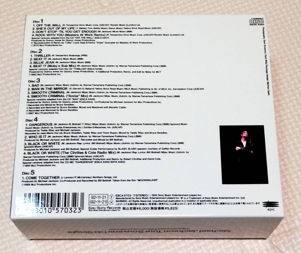 CD　MICHAEL JACKSON マイケルジャクソン　Tour Souvenir CD Single/A Special Limited Picture CD Box Set/ESCA-5703-7/5枚組/限定生産_画像2