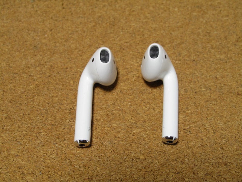     原文:Apple アップル Air Pods エアーポッズ A1602 ワイヤレスイヤホン Bluetooth接続 MMEF2J/A