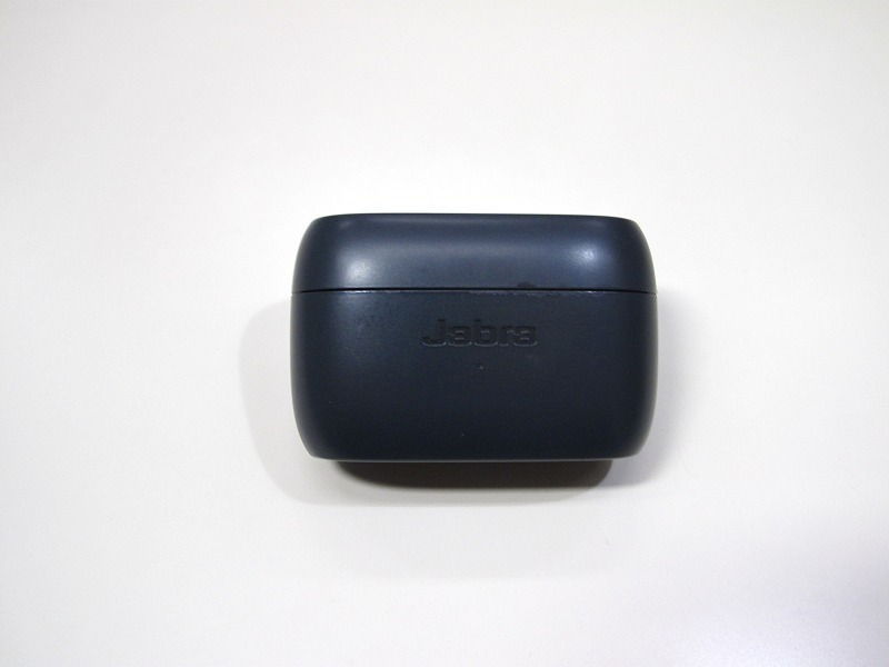 ジャブラ Jabra Elite 85t 　ワイヤレス充電可能　充電ケースのみの出品です。_画像1