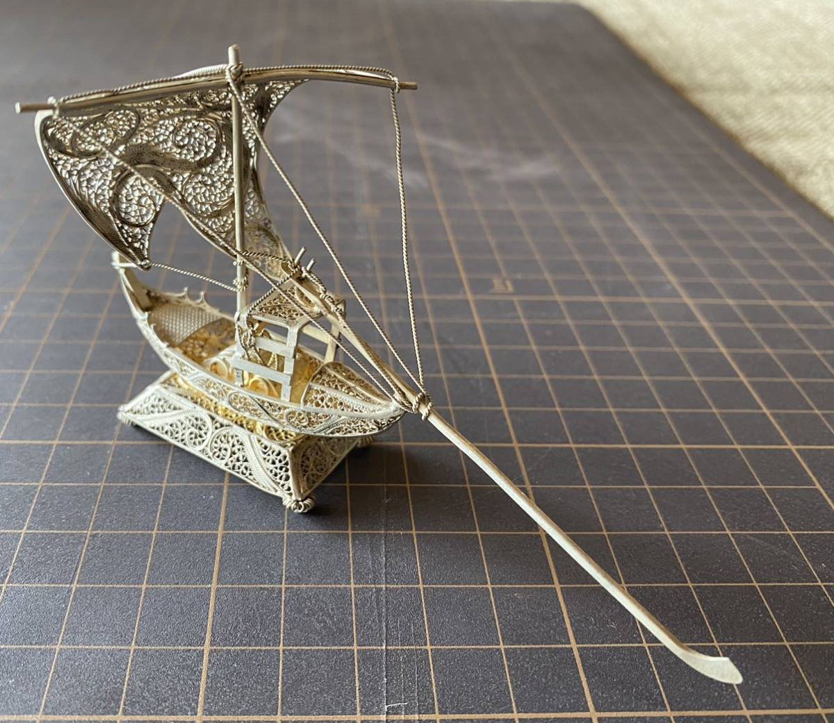 銀製　アンティーク 超緻密な銀細工のポルトガル船_画像4