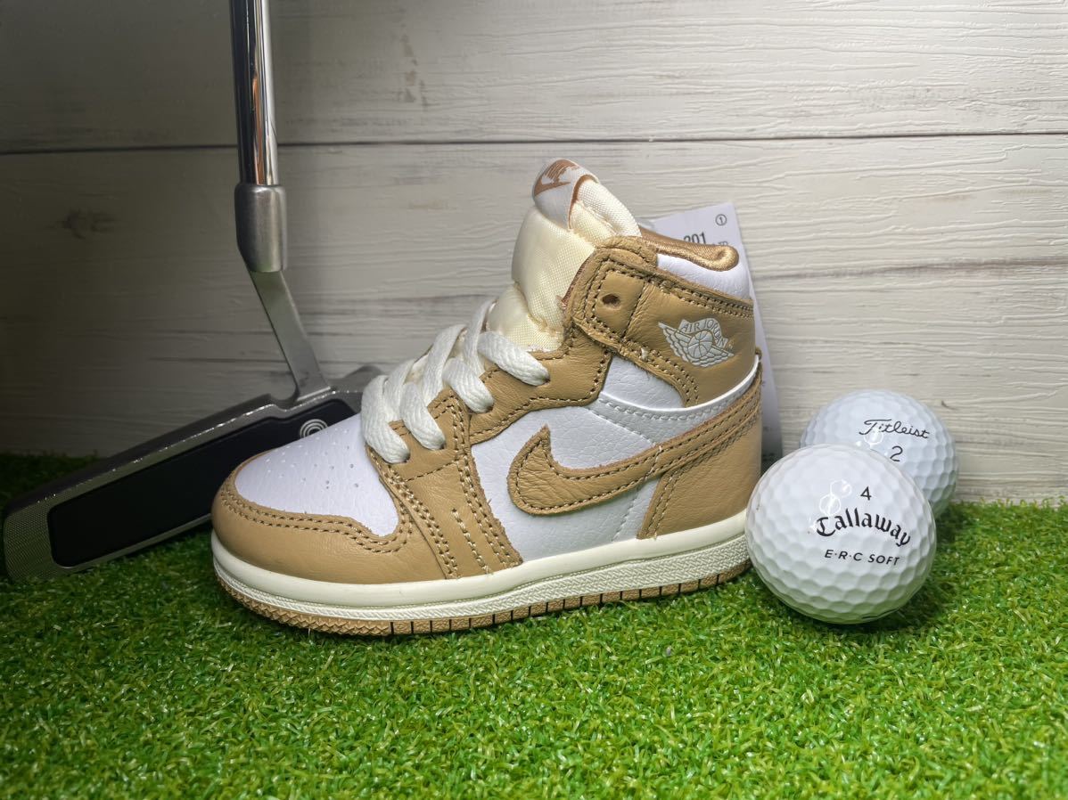 新品　超激レア　スニーカー型パターカバー　NIKE JORDAN 1 　HIGH OG サンドカラー　ゴルフ　パターカバー_画像1