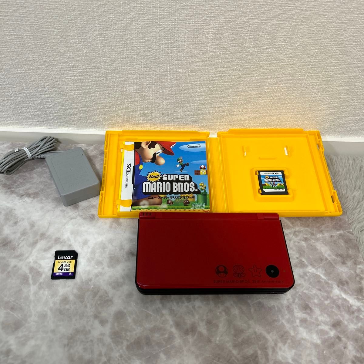 Nintendo DSi  LL  スーパーマリオ