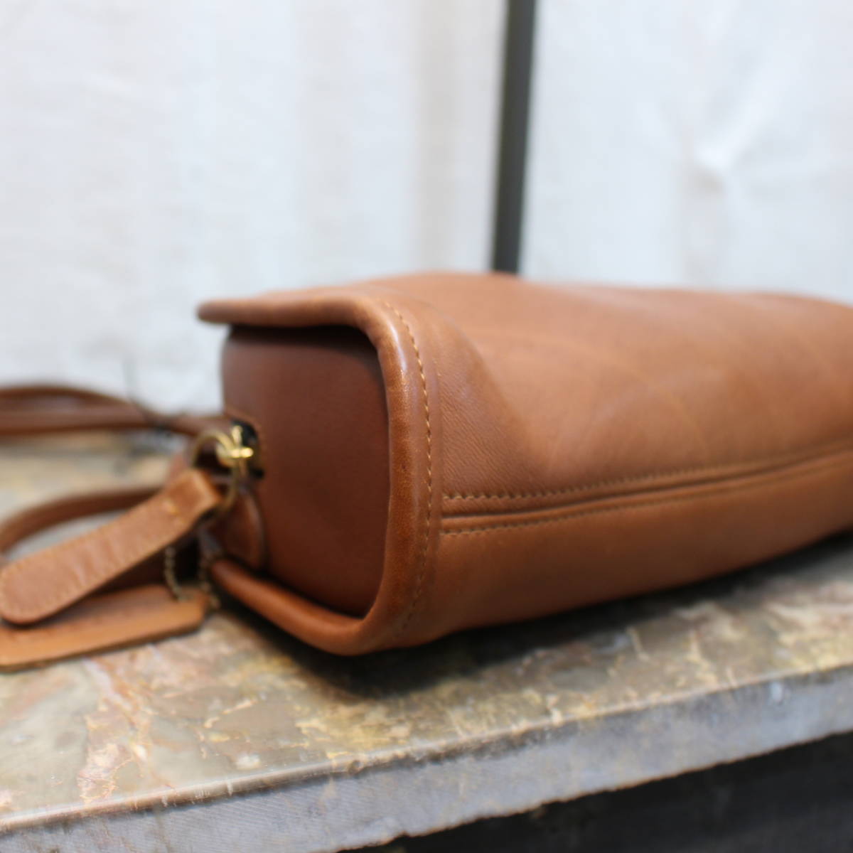 OLD COACH LEATHER HALF MOON TYPE SHOULDER BAG MADE IN USA/オールドコーチ半月型レザーショルダーバッグ