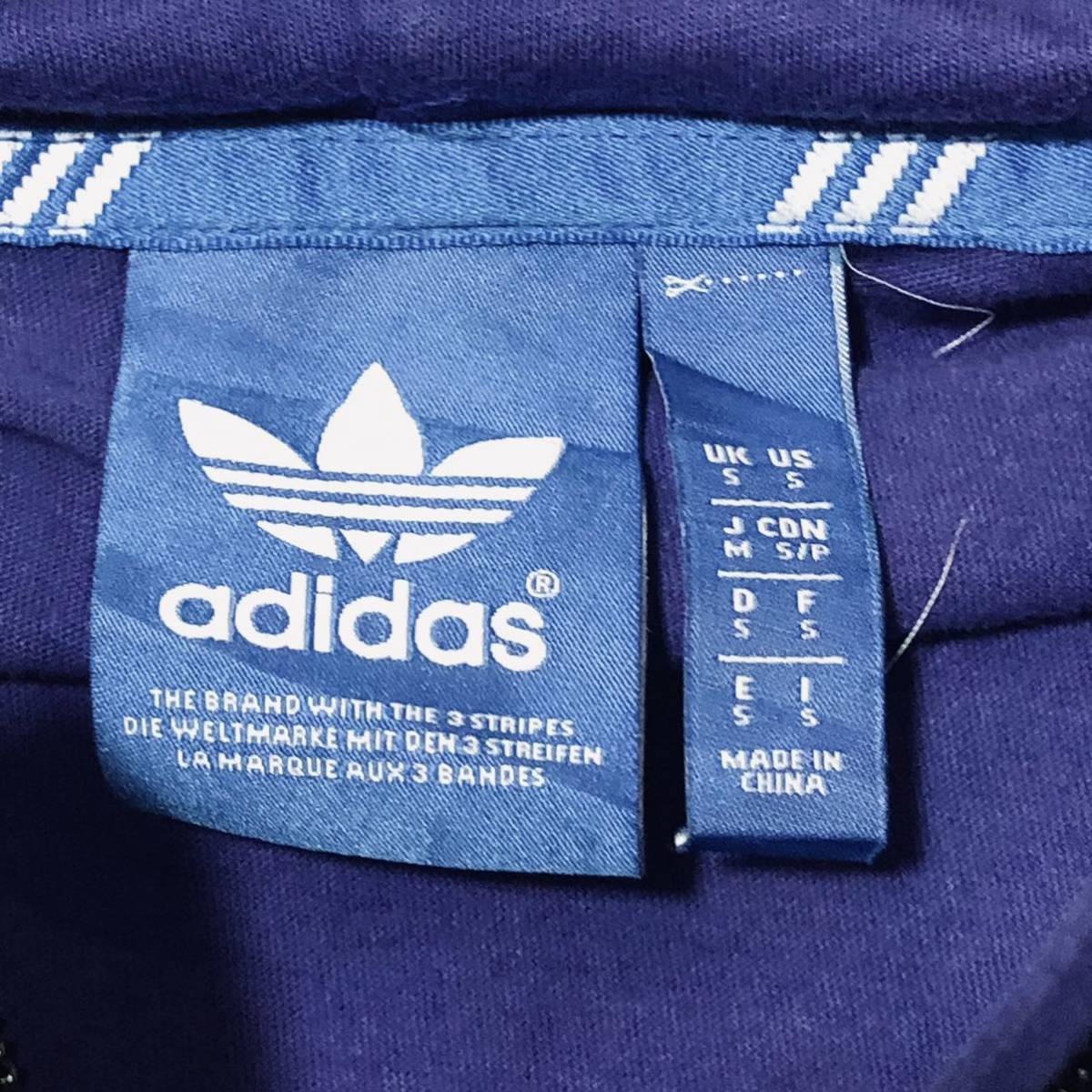 adidasポリエステル切り返しハーフジップパーカー 紫黒 メンズM adidasポリエステル切り返しハーフジップパーカー 紫黒 メンズM