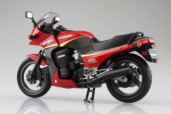 スカイネット 1/12 完成品バイク KAWASAKI GPz900R 赤/灰　送料無料_画像2