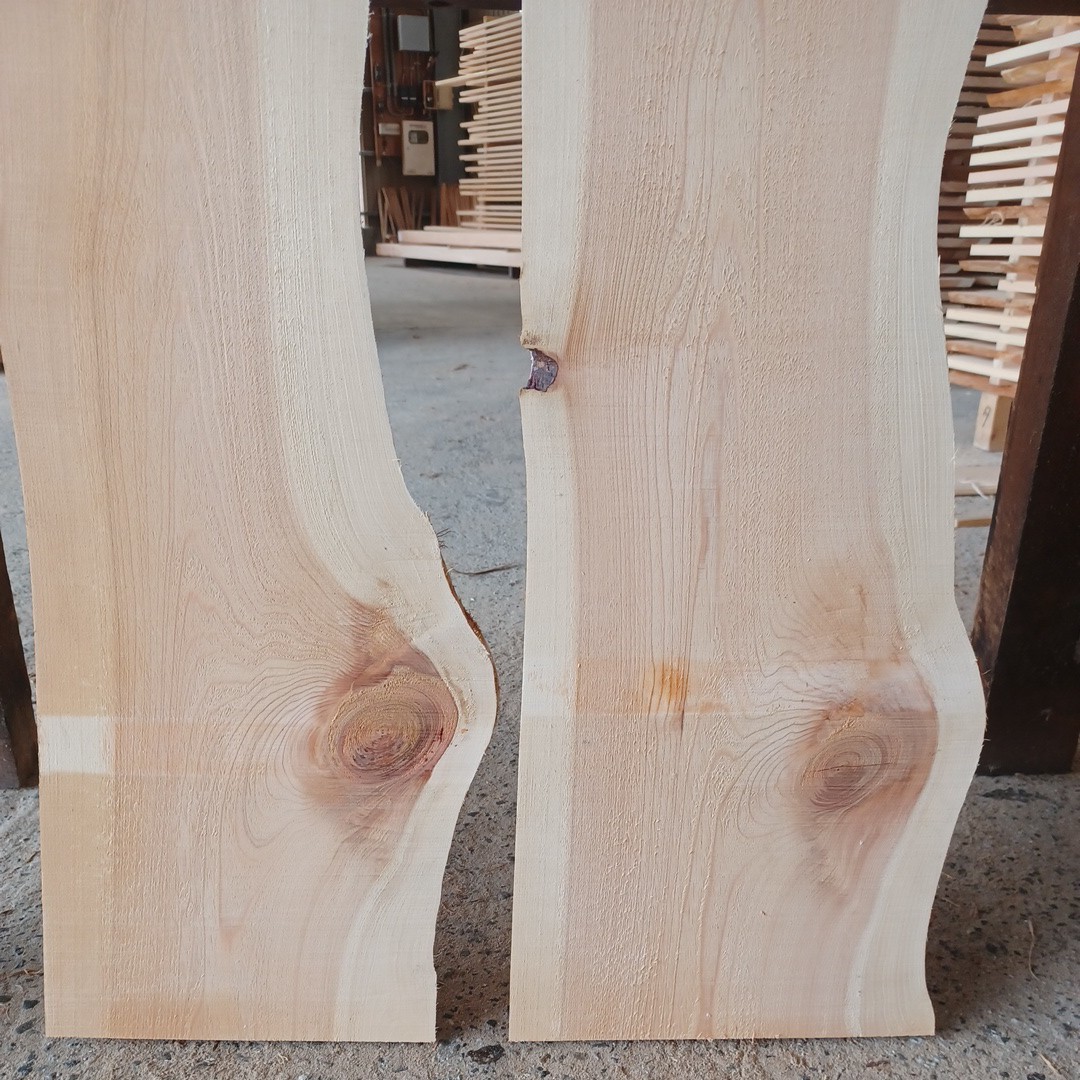 C-1539 　国産ひのき　耳付節板　2枚セット　テーブル　棚板　看板　一枚板　無垢材　桧　檜　DIY_画像5