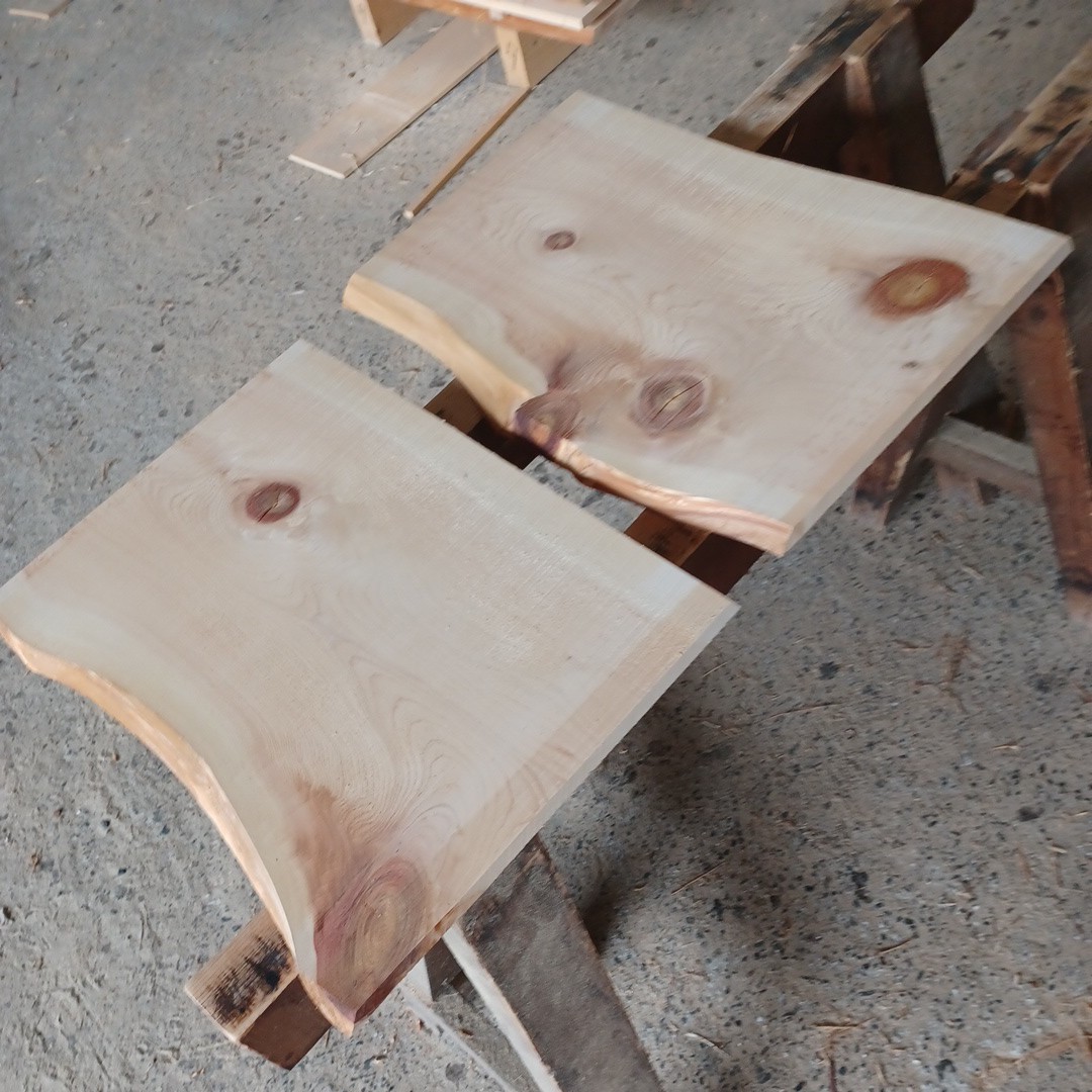 C-1549 　国産ひのき　耳付節板　2枚セット　テーブル　棚板　看板　一枚板　無垢材　桧　檜　DIY_画像4