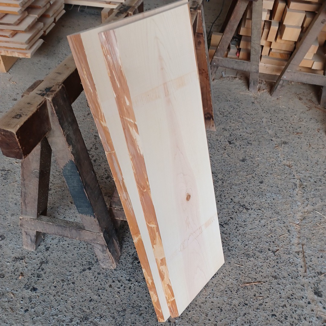C-1585 　国産ひのき　耳付節板　2枚セット　テーブル　棚板　看板　一枚板　無垢材　桧　檜　DIY_画像7