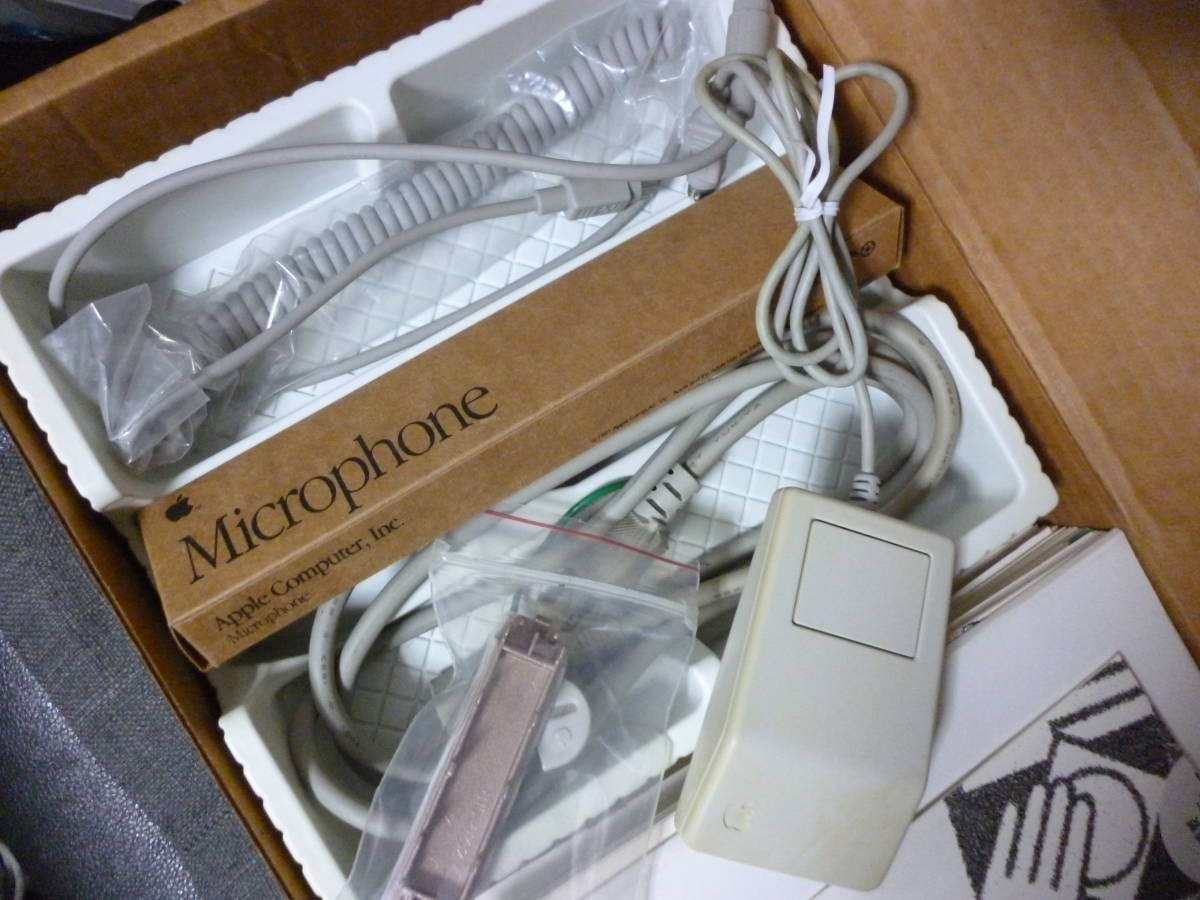 ★中古★Apple Macintosh Quadra 950 付属品 Accessory Kit /Desktop Bus Mouse/ADBケーブル/システムディスク/鍵 など_画像2