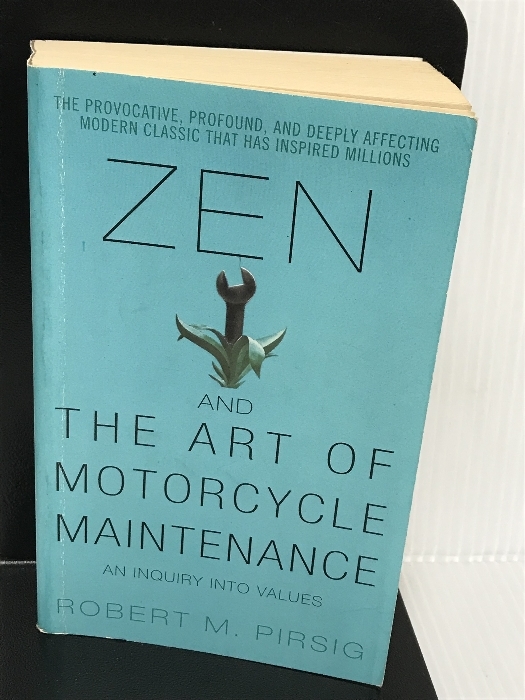 Zen and the Art of Motorcycle Maintenance: An Inquiry Into Values HarperTorch Pirsig, Robert Mの画像1
