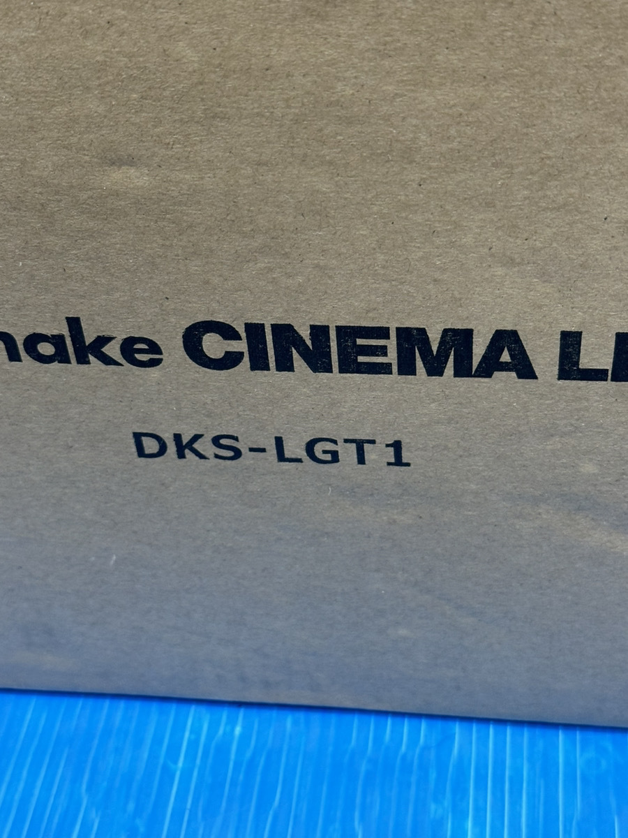 ●DMM.make CINEMA LIGHT シネマライト DKS-LGT1 LED 照明 プロジェクター 調色 調光 約7～8畳 開封済み 未使用保管品●_画像2