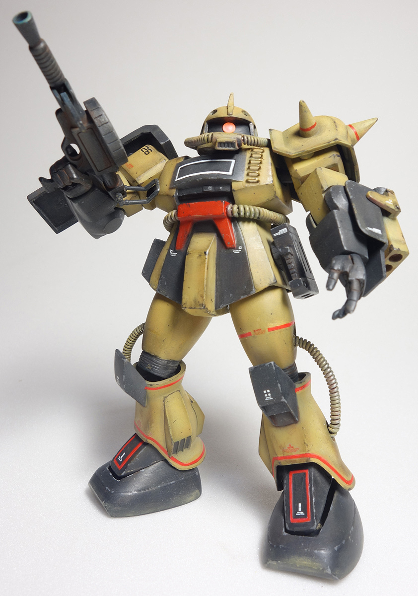 ■1/144　MSVデザートザク　旧キット　改修完成品　ジオラマ台付_画像4