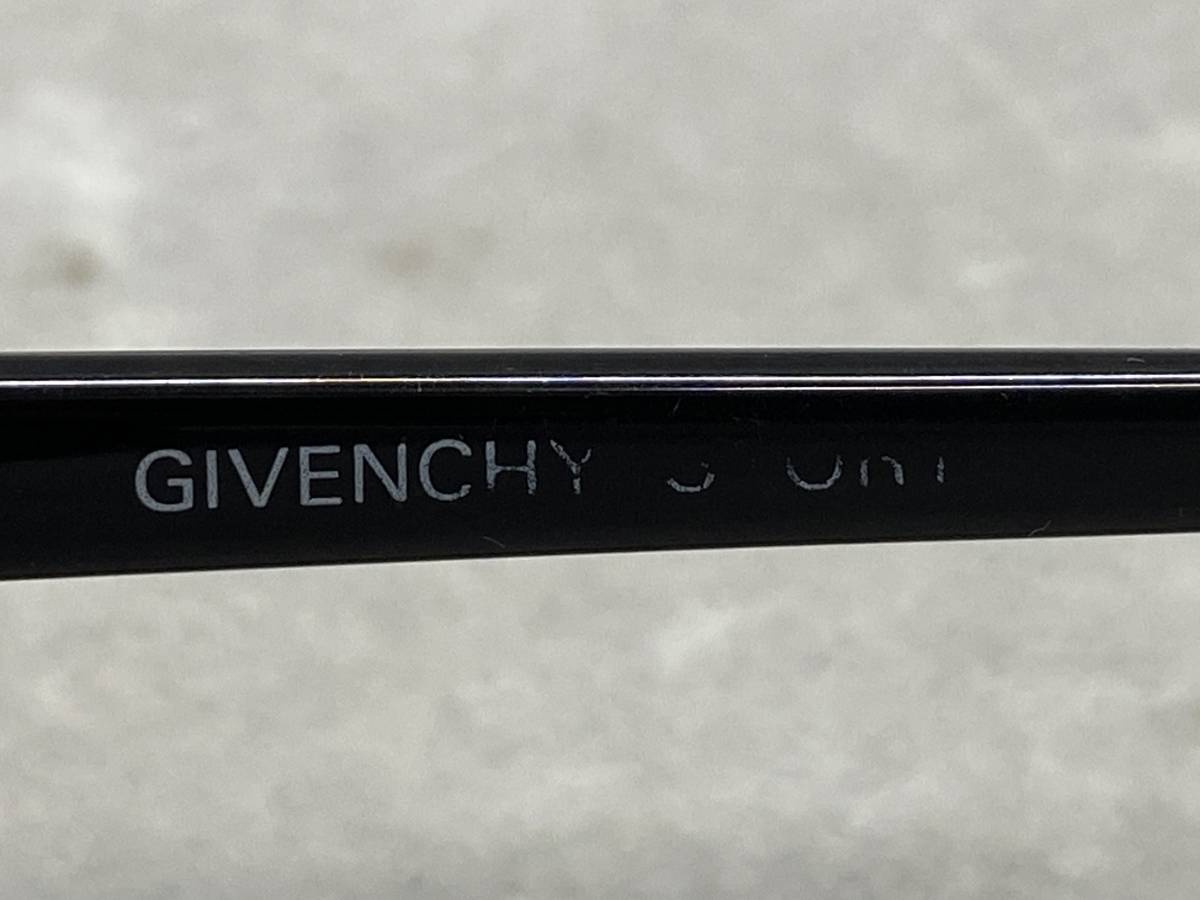 12＃C/3140　GIVENCHY ジバンシィ サングラス　UNIVERSAL FRAME FRANCE　ケース付　現状/未確認　60サイズ_画像7