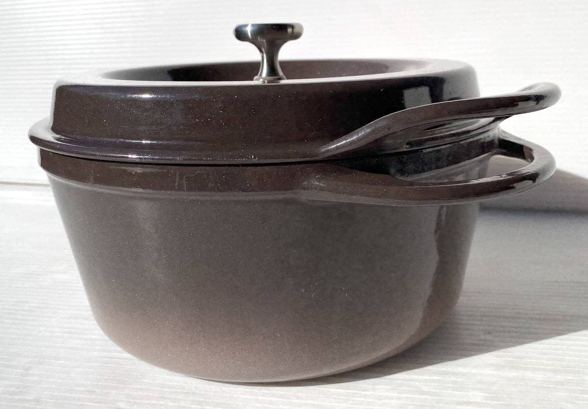 ★☆VERMICULAR バーミキュラ OVEN POT ROUND オーブンポットラウンド 22cm キッチン用品 箱 両手鍋☆★_画像7