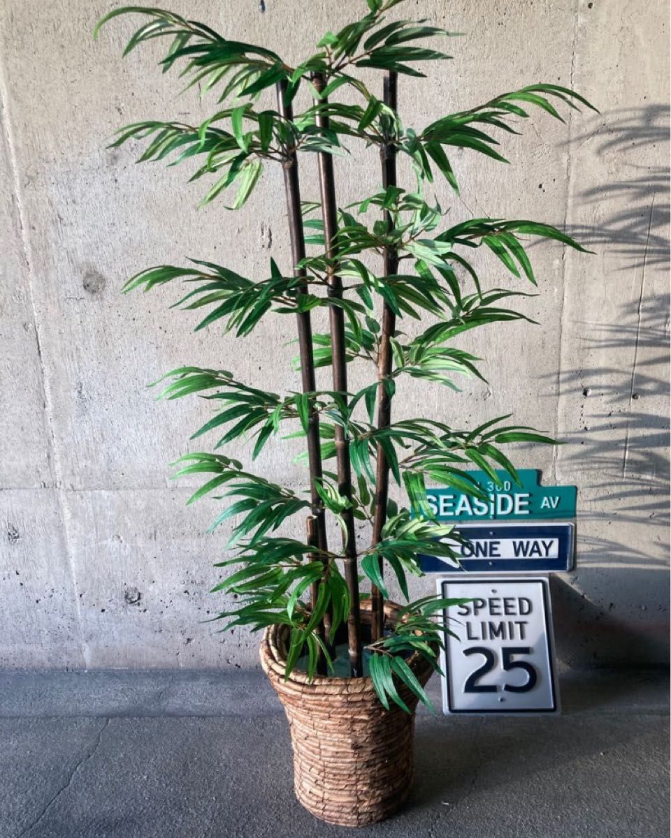 光触媒　人工観葉植物　ウォールグリーン　フェイク　フラワー　黒竹花器付