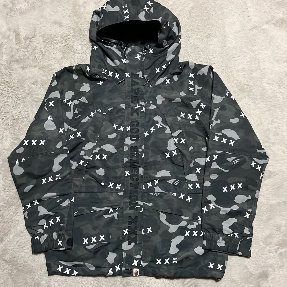 19aw A BATHING APE BAPE KAWS GOD SELECTION XXX SNOWBOARD JACKET CAMO 迷彩　ジャケット　パーカー　 STA マウンテンパーカー　XL_画像2