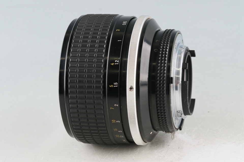 Nikon Nikkor 85mm F/1.4 Ais Lens #50815A5 Nikon Nikkor 85mm F/1.4 Ais Lens #50815A5