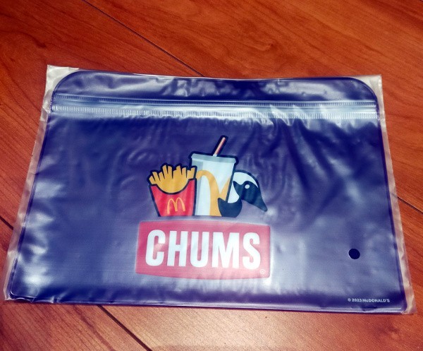 非売品 マクドナルド◆CHUMS ジッパーポーチ チャムス 2023年 福袋 マック 紫_画像1