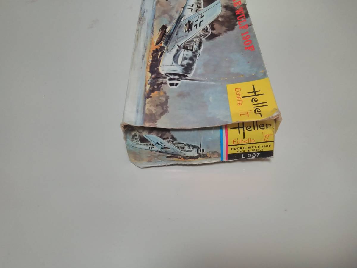 プラモデル エレール Heller 1/72 フォッケウルフ FW190F FOCKE WULF Fw190F 戦闘機 未組み立て（コレクション放出）_外箱はかなり傷んでいます。