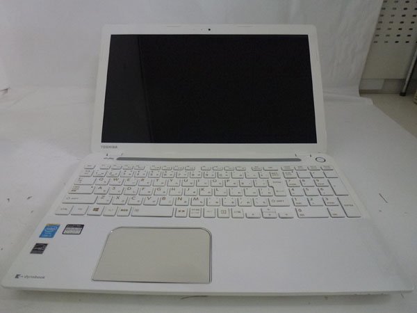 111640◆TOSHIBA PT55445LSXW dynabook T554/45LW Core i3 4005U 4GB 500GB Win10◆ジャンク_画像1