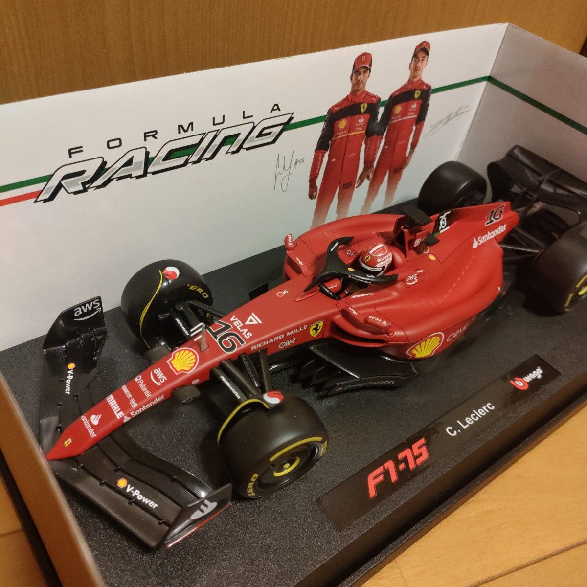 1/18 Ferrari F1-75  フェラーリ　ルクレール　ブラーゴ 