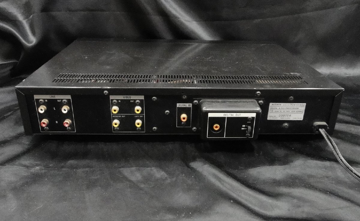 【中古】SONY ソニー DIGITAL AUDIO PROCESSOR PCM-553 ESD PCMデジタルオーディオプロセッサー JUNK ジャンク 現状渡し_画像5