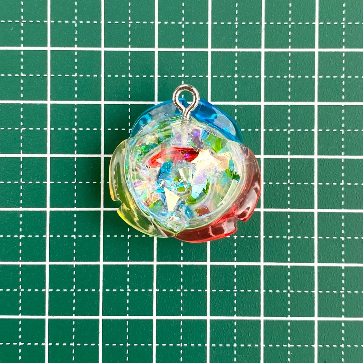 ネックレス　バラ　薔薇　花　立体　レジン　一点物　ハンドメイド　アクセサリー　ペンダント　キーホルダー　クリア　アクセ　カラフル