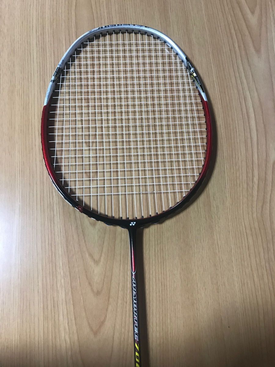 ヨネックスYONEX ARMORTEC 700 4UG5