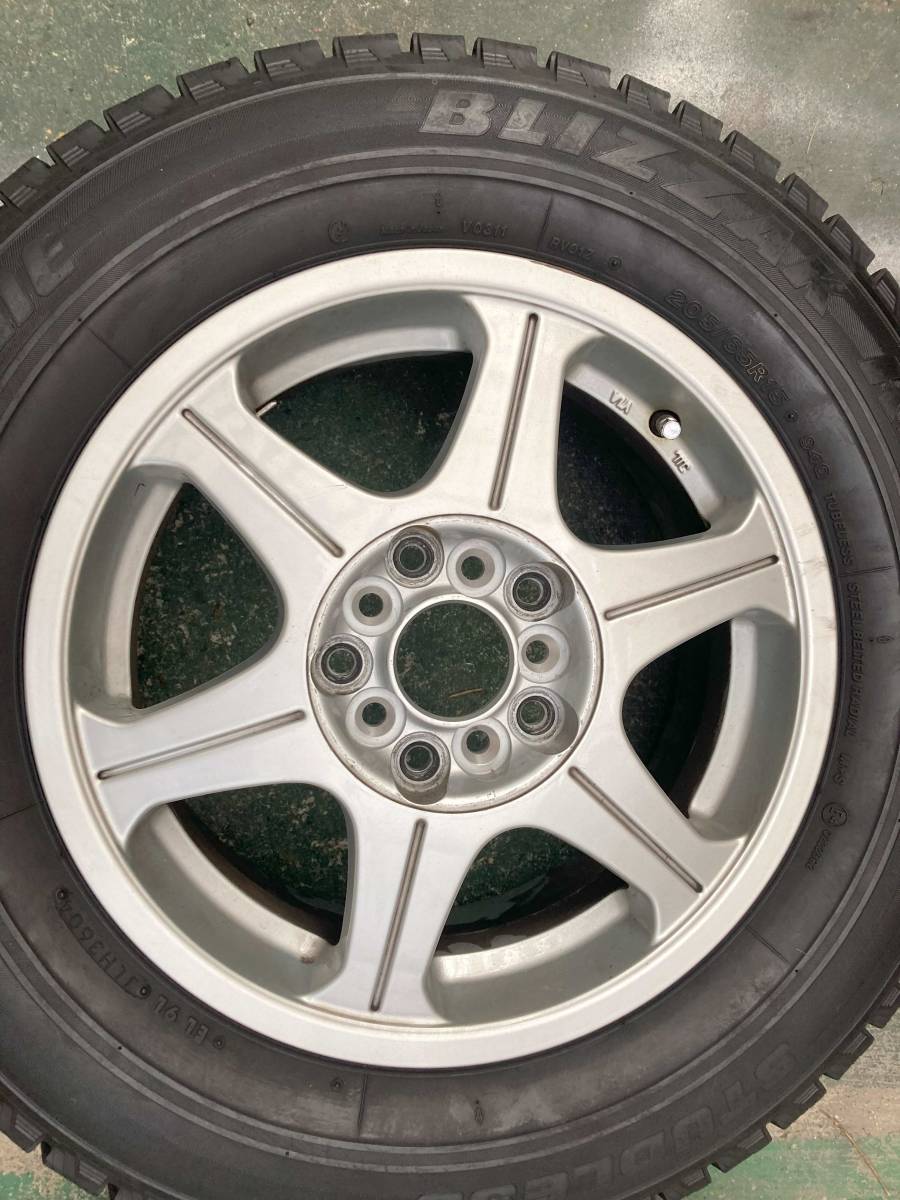 ブリジストンブリザックREVO1　205/65R15　15×6J　114.3　オフセット48　ブリジストンアルミ？　17クラウン等　４本セット_画像3