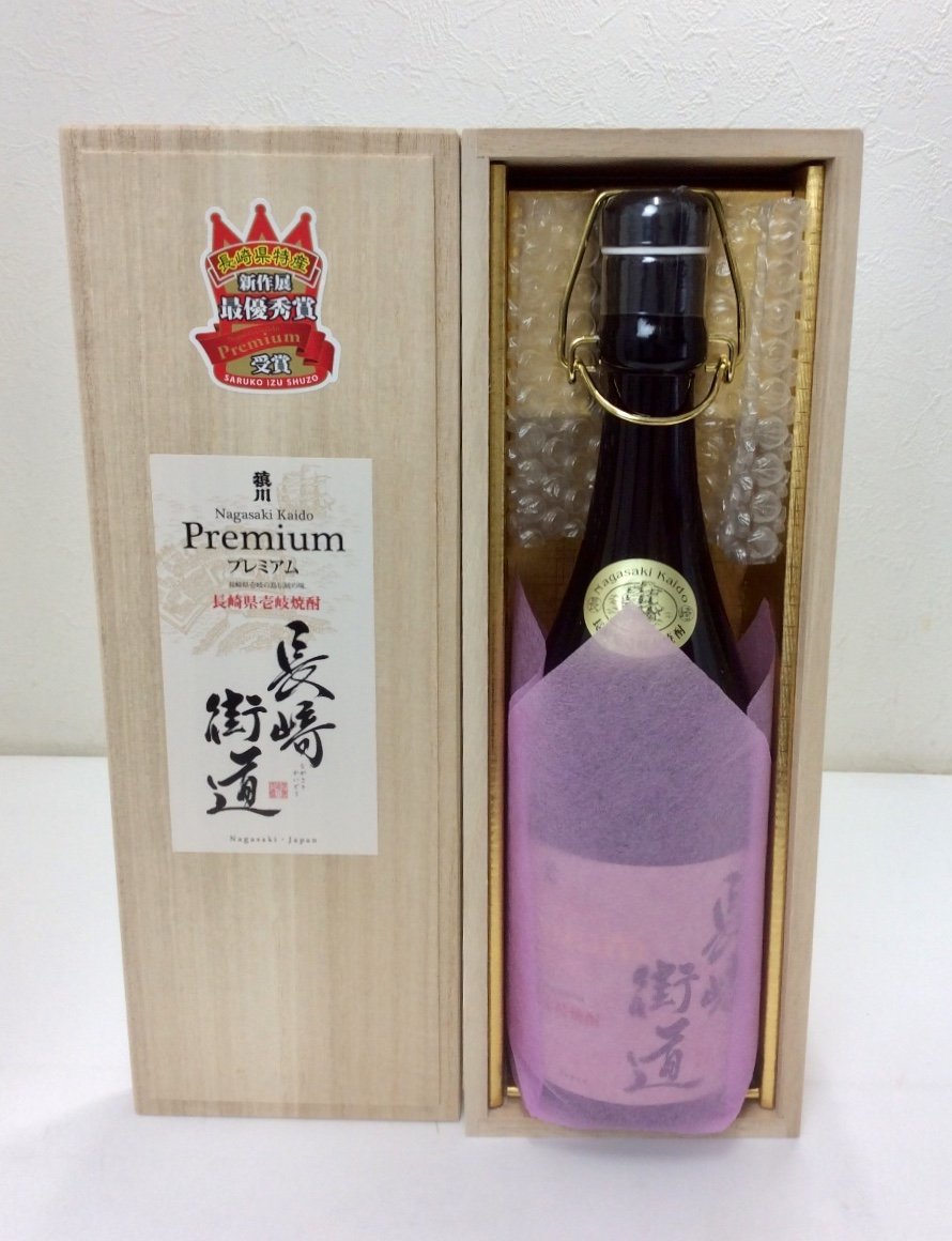 【未開栓】長崎街道プレミアム 壱岐長期熟成 麦焼酎 720ml 28% 限定品 桐箱付き　 K1223_画像1