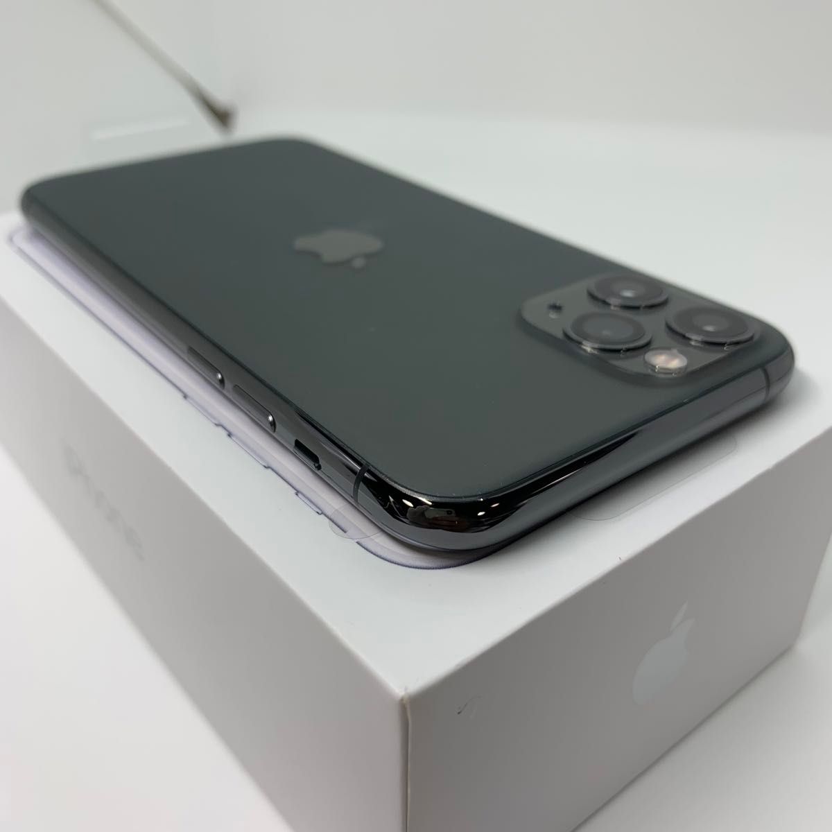 新品　iPhone 11 Pro スペースグレイ 64 GB SIMフリー　本体