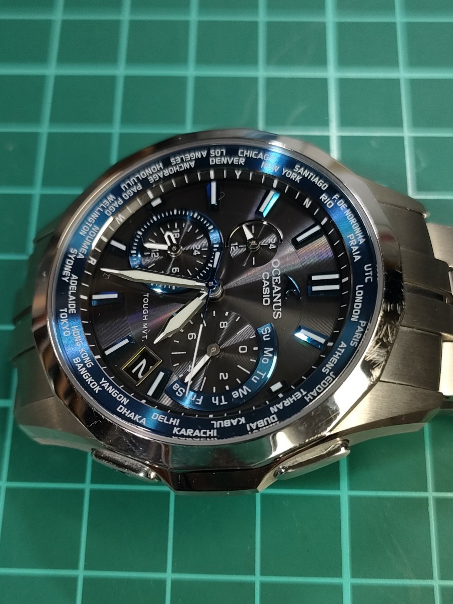 比較的状態良好 訳あり 稼働品　CASIO OCEANUS Manta 定価136,500円 電波ソーラー腕時計 OCW-S1400 メンズ カシオ オシアナス マンタ_画像7