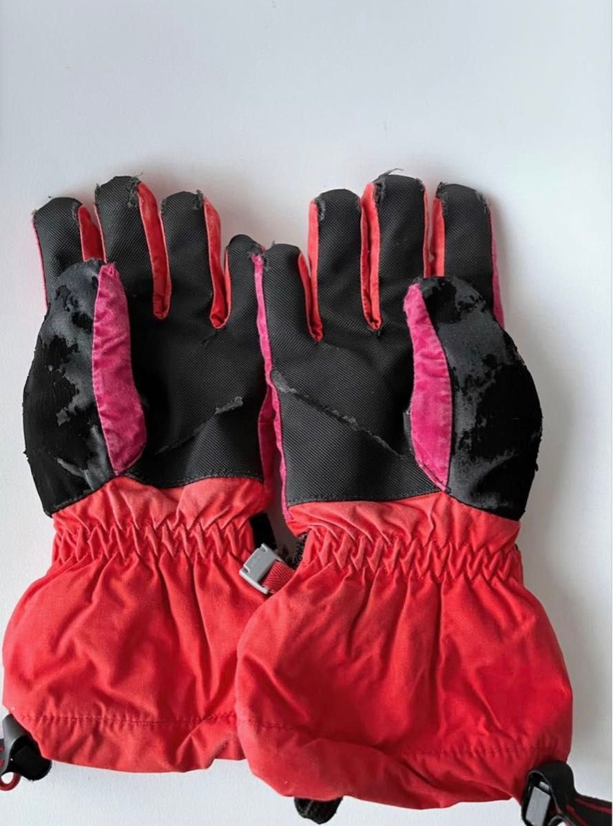 モンベル　mont-bellスノーグローブ手袋サイズ 7-9色・レッド　