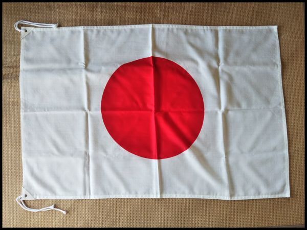 日本 日の丸 太陽 国旗 フラッグ 旗 70×106cm 式典 スポーツ 大会 イベント フェア インテリア 壁 吊るし 飾り 良品_画像5