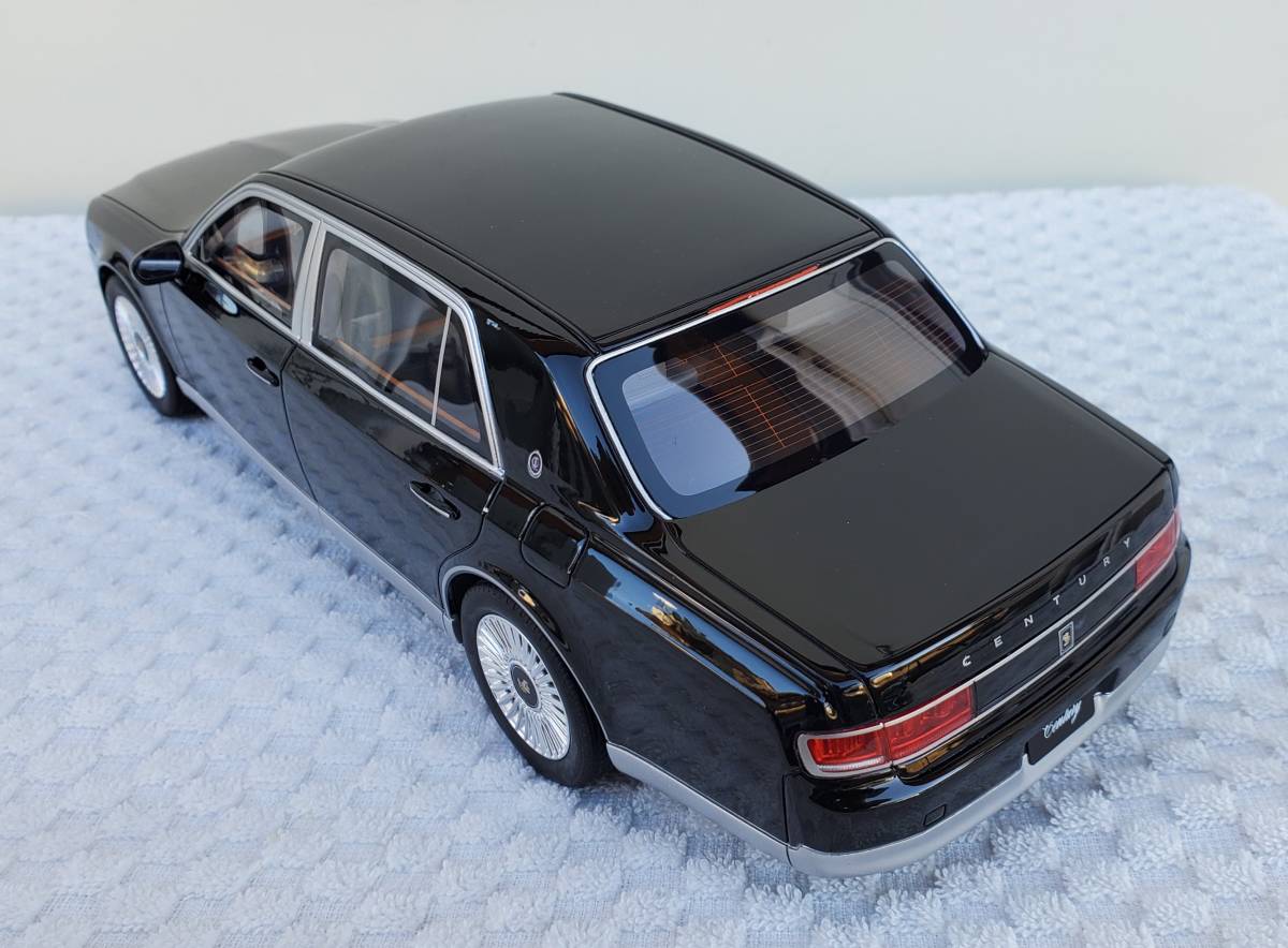 希少品 SAMURAI 1/18 京商 外箱あり トヨタ センチュリー ミニカー ドア類の開閉ありません TOYOTAの画像3