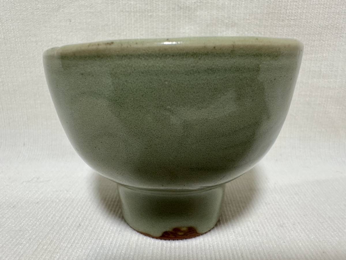 ?　盃 【rry2 明 青磁 陰刻 馬上盃 七官青磁 龍泉窯 昭君盃 孔子 骨董 中國(guó)骨董 時(shí)代物 中國(guó)古玩 明 清 唐物 香合 茶道具 】