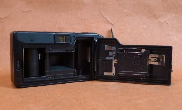 l028 ジャンク コンパクトフィルムカメラ 4点まとめセット Canon MINOLTA Gintax argus /60の画像8