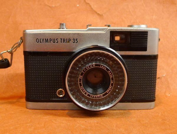l139 OLYMPUS TRIP 35 レンジファインダー フィルムカメラ サイズ：約 幅11.5×高さ7×奥行5.5ｃｍ /60_画像1
