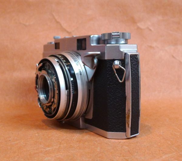 l002 ジャンク konica Ⅲ 現状品 フィルムカメラ レンジファインダー 部品破損 サイズ：約 幅13×高さ8×奥行6ｃｍ /60_画像3