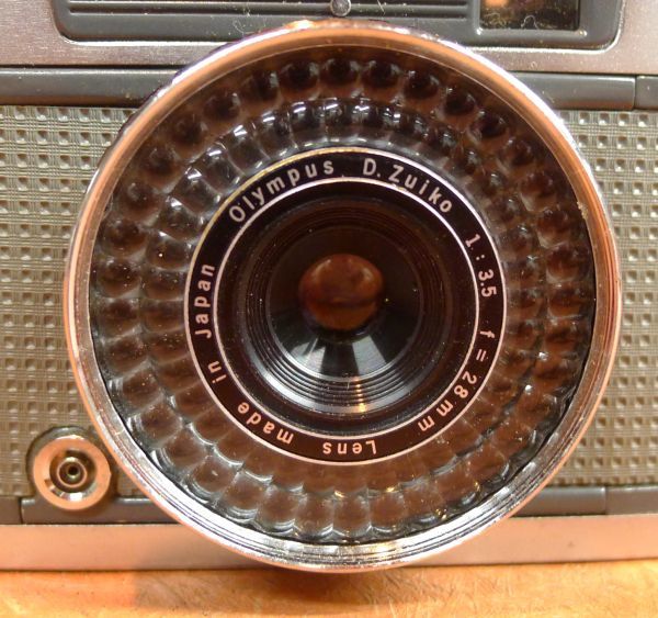 k536 OLYMPUS PEN EE-2 ボディとレンズ D.zuiko 1:3.5 f=28mm レンジファインダー サイズ：約 幅11×高さ7×奥行4.8ｃｍ /60の画像10