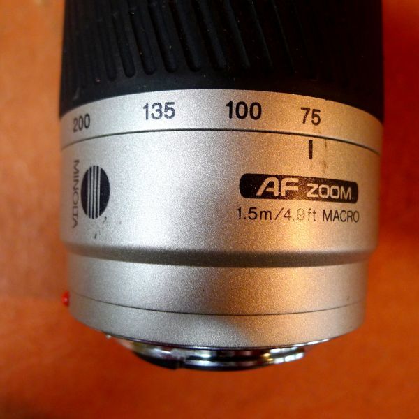 l260 MINOLTA AF ZOOM 75-300mm 1:4.5(32)-5.6 レンズにくもりやホコリあり サイズ:口径約5.5cm 高さ約14.5cm/60_画像5