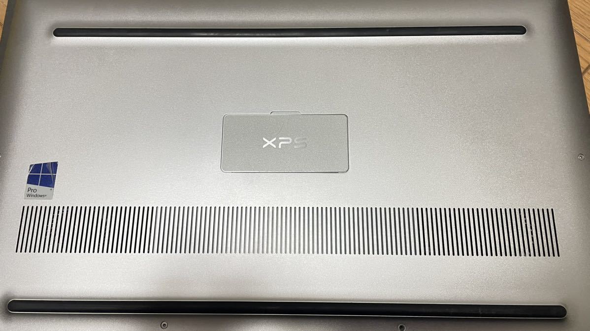 DELL XPS 15 9560 Core i7 Windows PRO タッチスクリーン 完全ジャンク SSD無_画像3