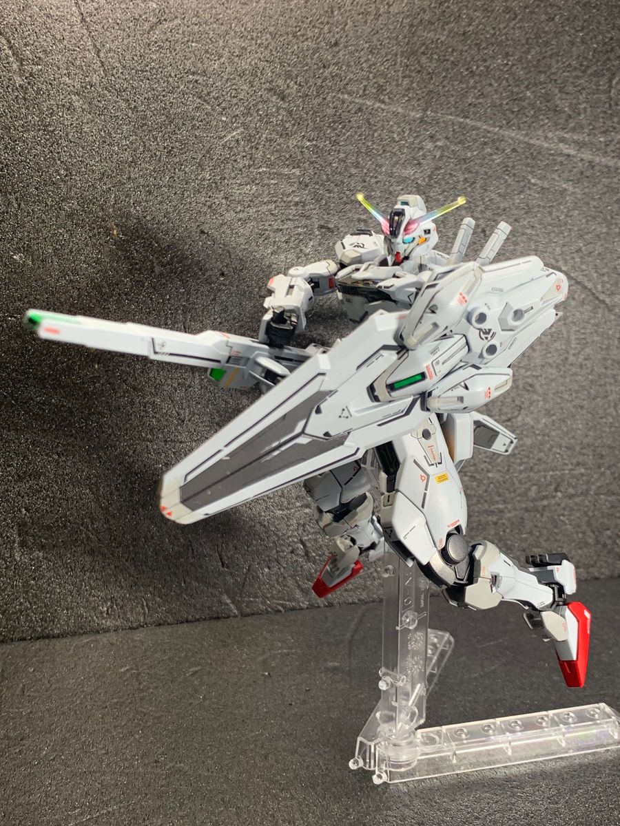 ガンプラ HG 1/144 水星の魔女 ガンダム キャリバーン 全塗装完成品