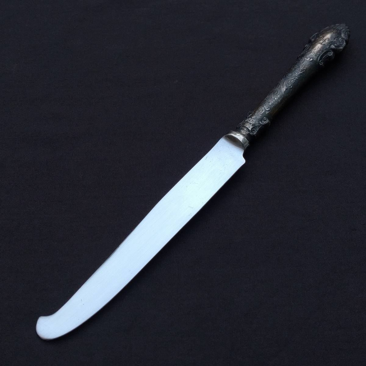  table knife steak knife cutlery J.K.STAINLESS blade length approximately 140. total length approximately 265. engraving pattern European style [4603]