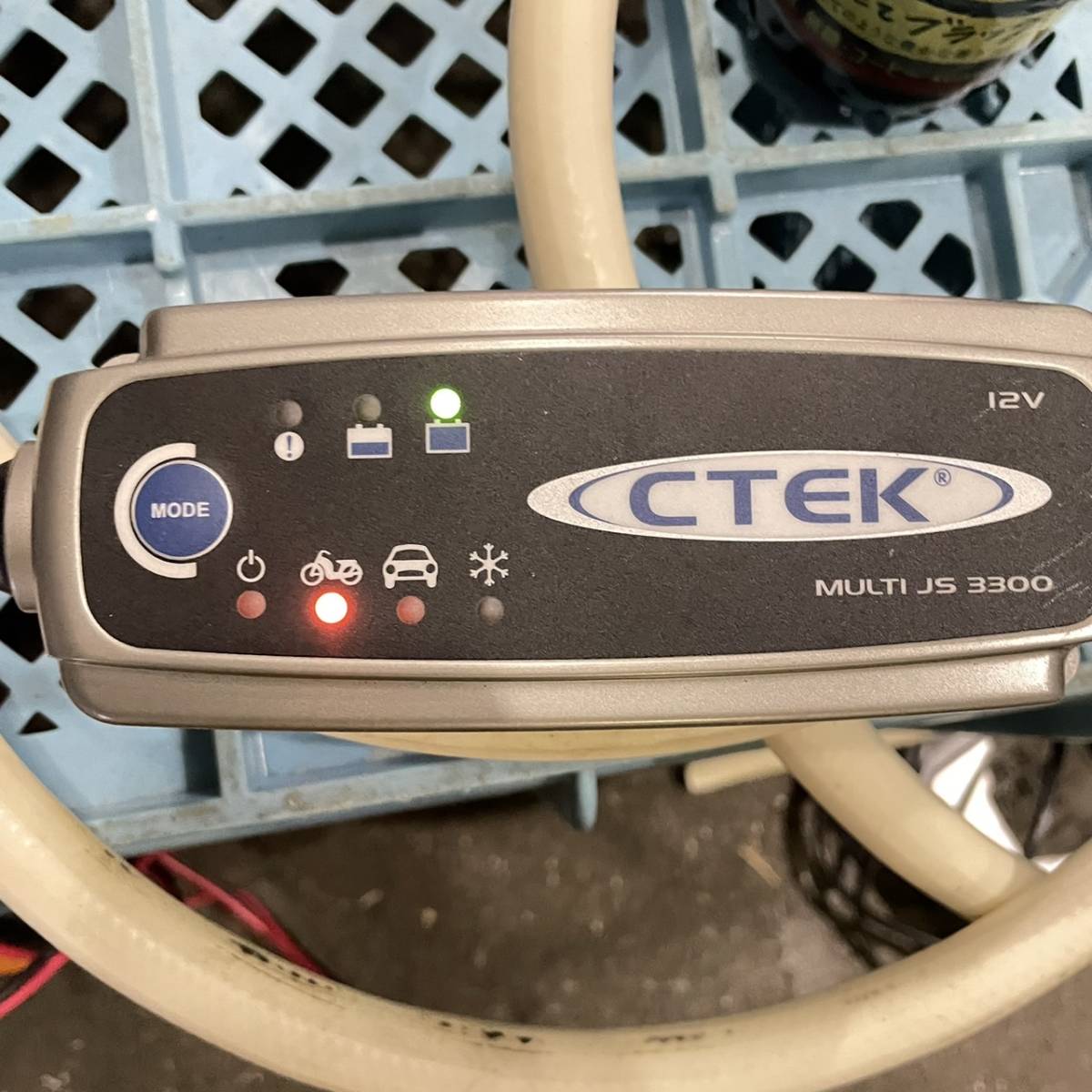 【K28糸】★【現状出品】CTEK バッテリーチャージャー MULTI JS3300シーテック バッテリー充電器 デイトナCTEK製バイク用フルオート充電器_画像3
