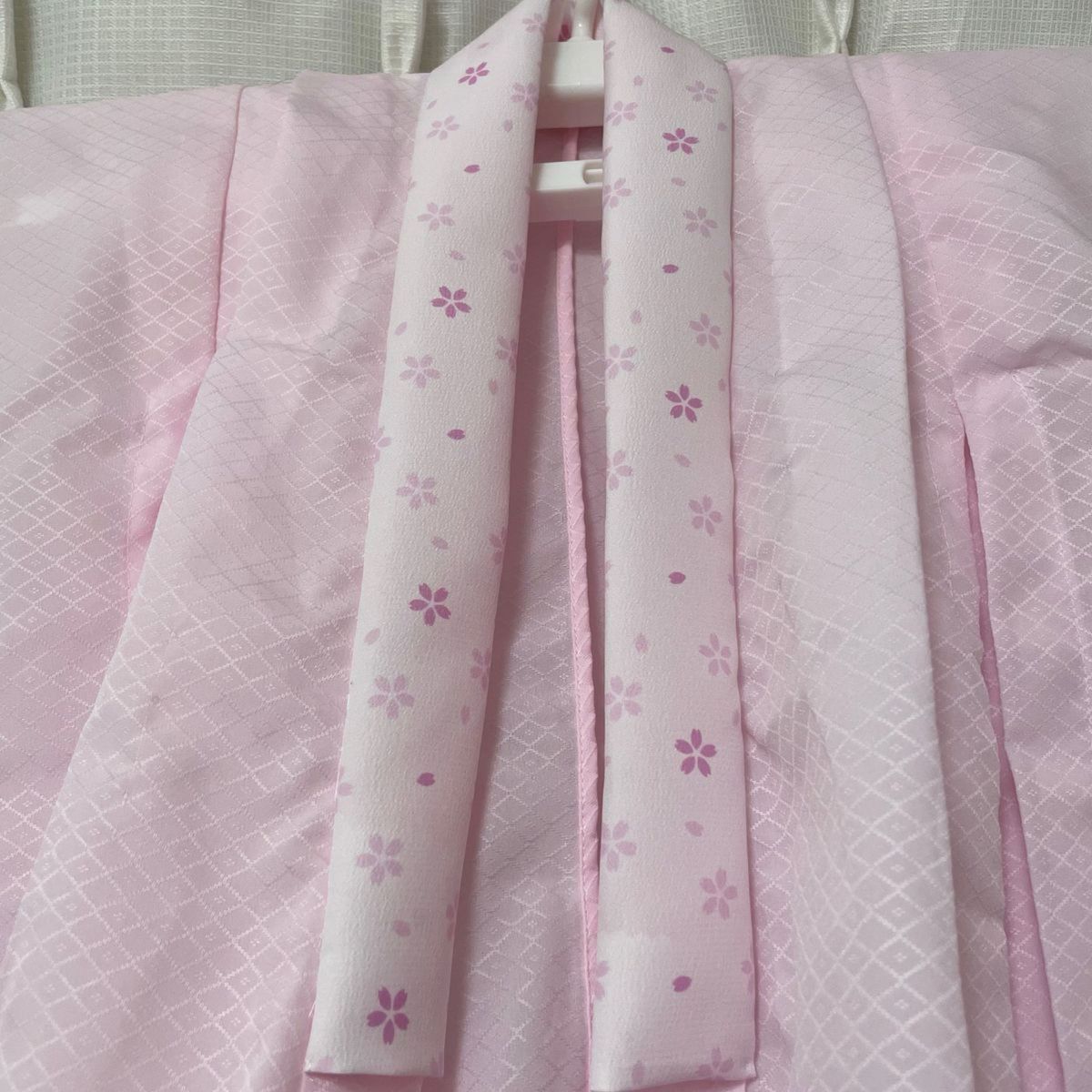 七五三 3歳 着物 フルセット KAGURA カグラ ブランド 女の子用 被布コートセット（合繊）「菊と桜・ピンク」KGR3-A2
