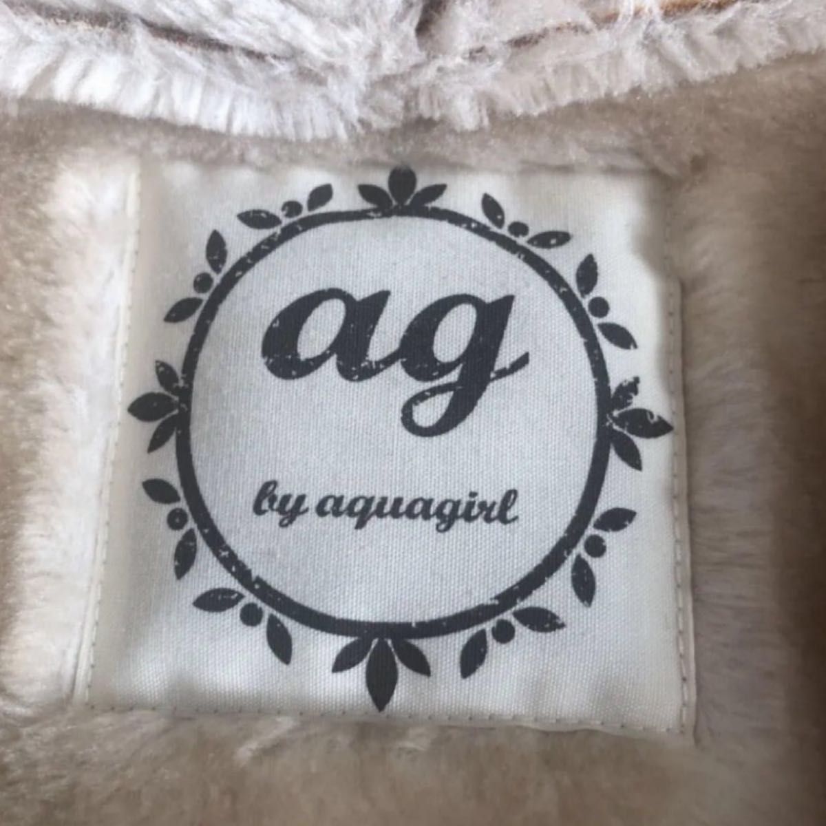 ag by aquagirlのフェイクムートンコート